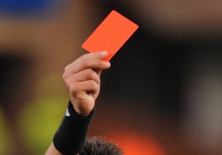 Vjerovali ili ne: 15 crvenih kartona na fudbalskoj utakmici