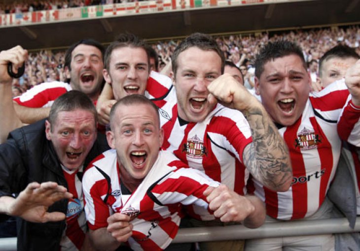Rivalstvo u Engleskoj nema granicu: Ovako navijači Sunderlanda provociraju navijače Newcastlea
