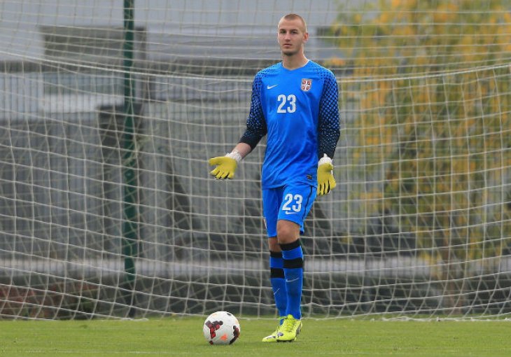 Mladi srbijanski reprezentativac raskinu ugovor sa Manchester Unitedom