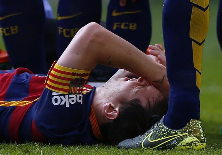 Felipe Luis kramponima probušio Messijevo koljeno