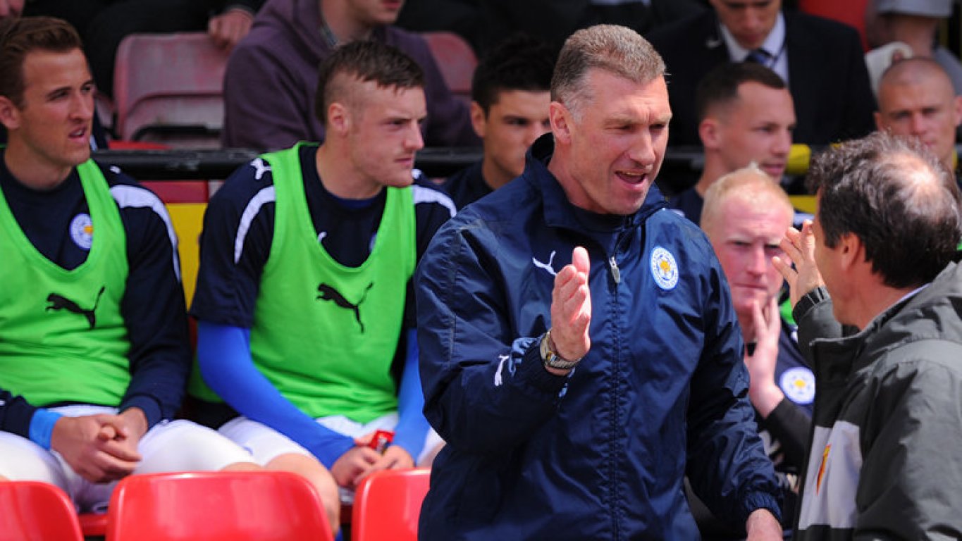 leicester-city-substitutes-bench-nigel-pearson-harry-kane-jamie-vardy-danny-drinkwater-3438439