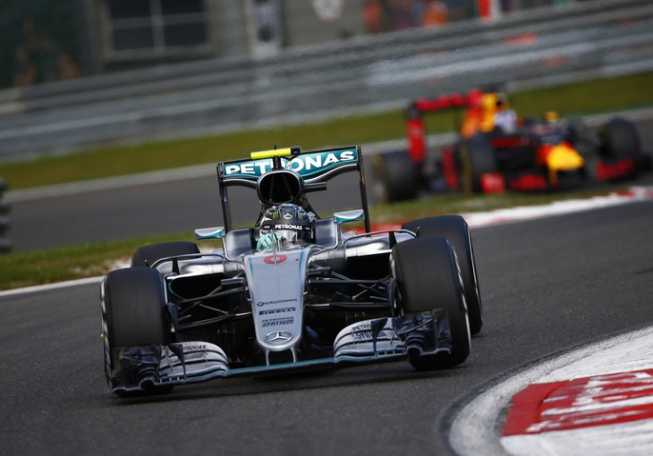 Rosberg slavio u haotičnoj utrci, Hamilton oduševio