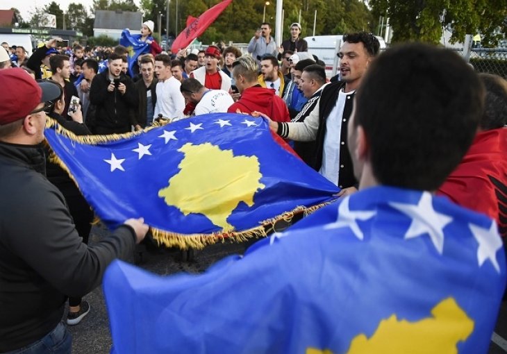 Remi se slavi još uvijek: Kosovo od sinoć na nogama