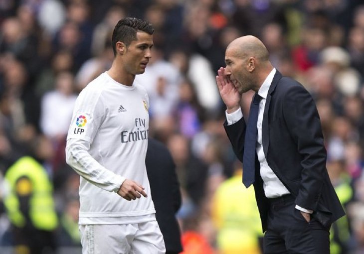 Zidane otkrio zašto je odlučio Ronalda preseliti na klupu  