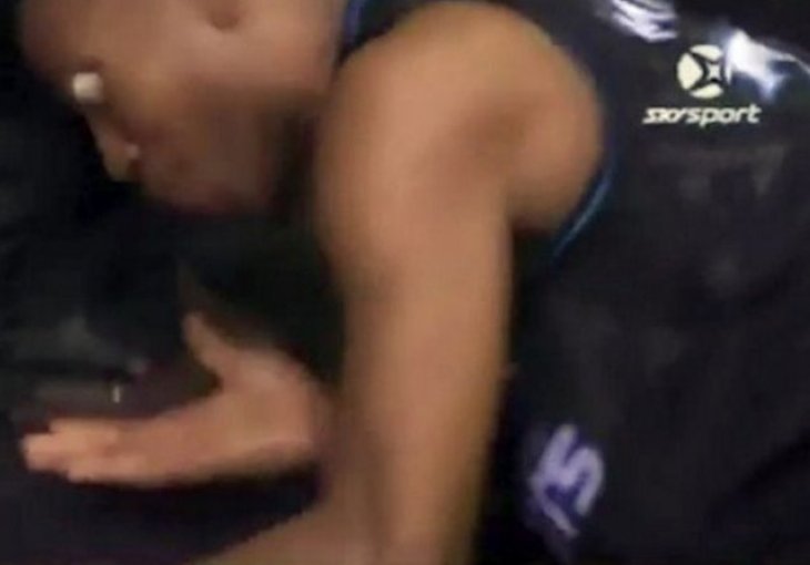 Užasna povreda: Košarkašu tokom utakmice ispalo oko (VIDEO)