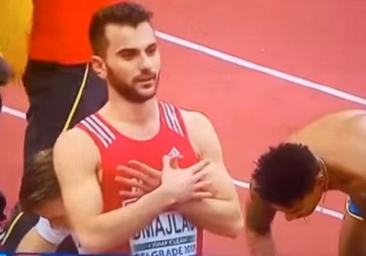 Navijači aplaudirali Albancu, on rukama pokazao DVOGLAVOG ORLA (VIDEO)