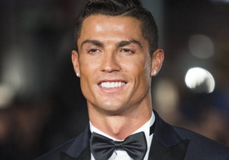 VRTOGLAVA SUMA: Mediji objavili koliko je Cristiano Ronaldo platio da mu surogat majka rodi blizance