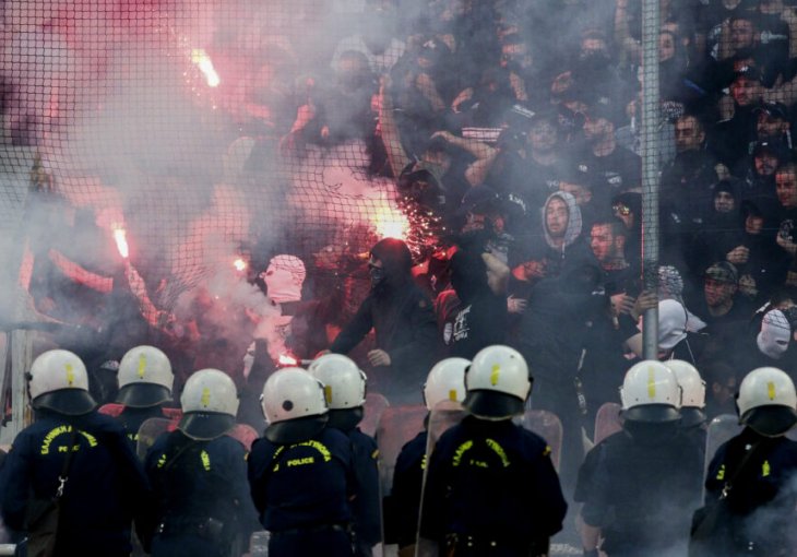 U Grčkoj uhapšena 63 člana kriminale grupe zbog nasilja na sportskim terenima