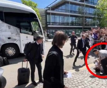 INCIDENT U MINHENU: Mladić htio doći do Modrića pa ga policajaci snažno zaustavili (VIDEO)
